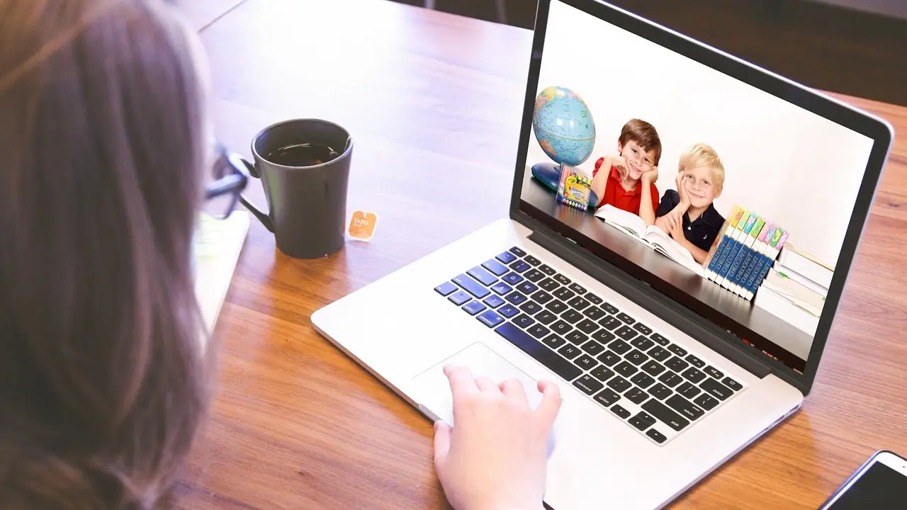 Program „Laptop dla nauczyciela” – poznaj szczegóły dofinansowania zakupu laptopa dla nauczyciela